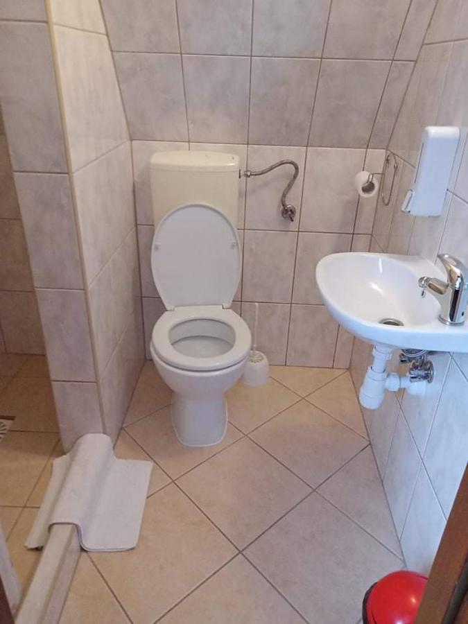 Pokoje Goscinne U Bronka Ciche Małe Εξωτερικό φωτογραφία